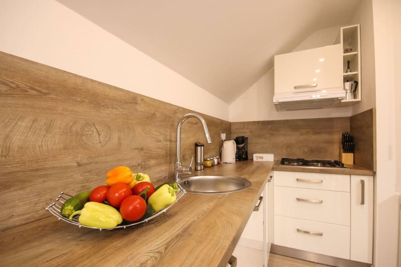 Apartman F&F Otočac Exteriér fotografie