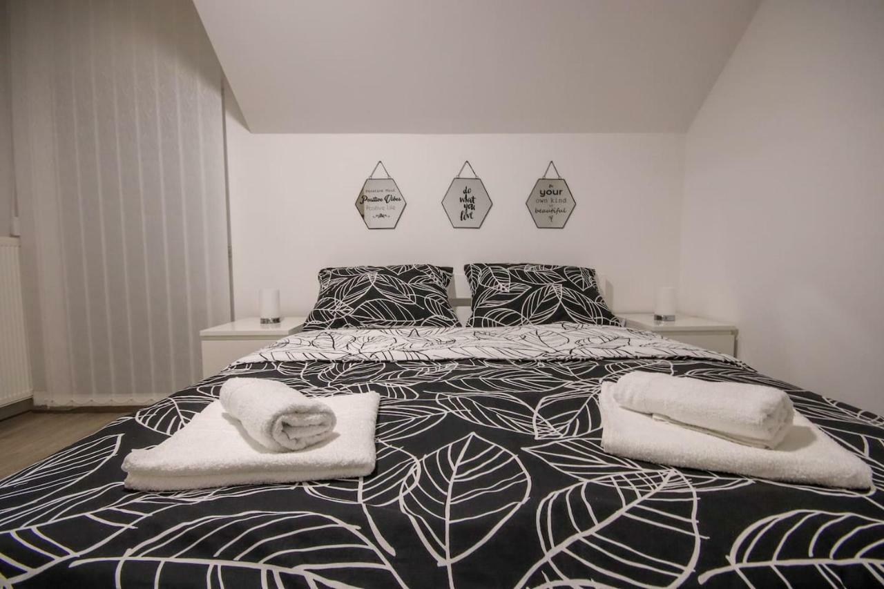 Apartman F&F Otočac Exteriér fotografie